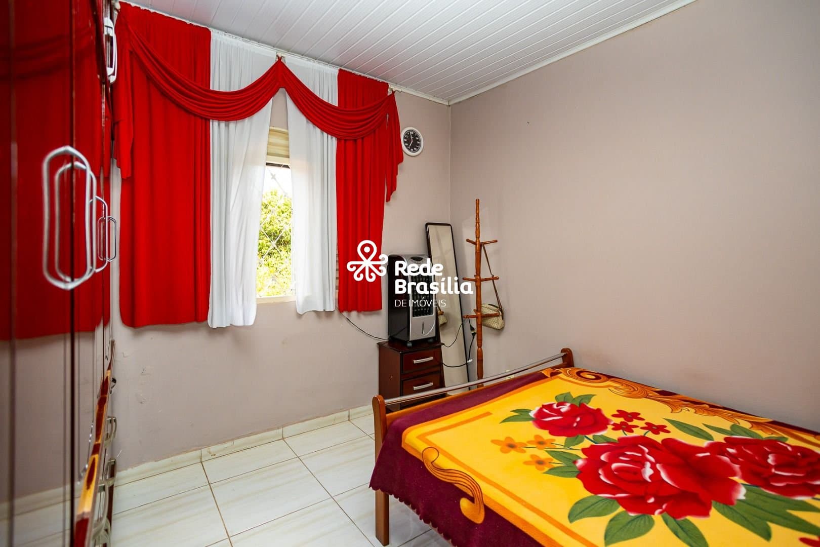Imagem da propriedade UB1374 9